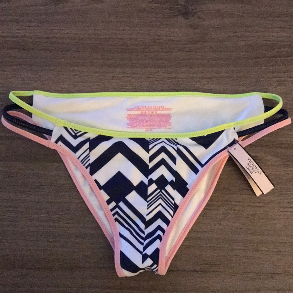 NWT Victoria’s Secret bikini bottoms